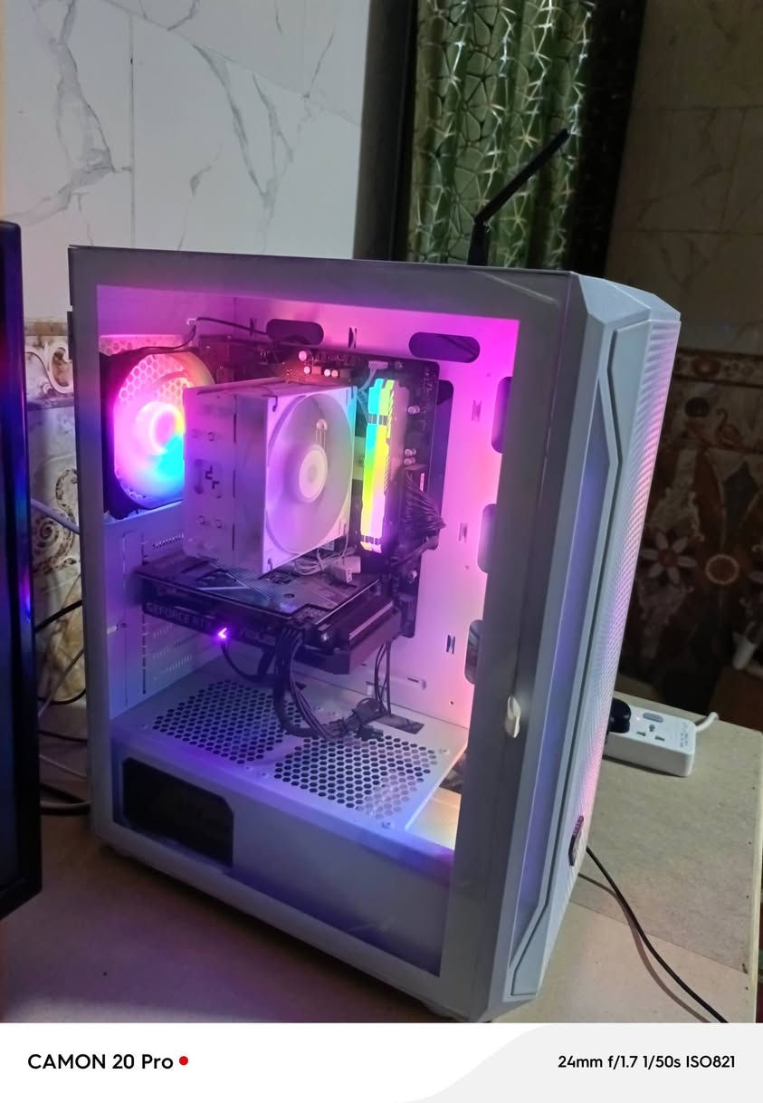 سلام عليكم تجميعه pc كامله نضيفه كلش و كل القطع جديده صار 6 شهور مشتريه مع كافه كراتين القطع موجوده 
سبب البيع اريد اجمل عله فلوسه واجيب pc بي 4080 
عنوان النجف كوفه جمهوريه 
تجي تفحص يمي ما عدي توصيل سعر 820 وبيه مجال 
رقم ***********
كارت الشاشة: ASUS Dual GeForce RTX 3060 OC Edition 12GB GDDR6 الكرت يجي افضل من العادي بحيث يجي التبريد بي ثنائي
المعالج: AMD Ryzen 5 5500
المذربورد: MSI B450M-A PRO MAX II
التبريد: DeepCool AG400 WH ARGB (Auto-RGB)
الرام: 16GB DDR4 (3600MHz)
التخزين (SSD): Western Digital WD PC SN740 NVMe M.2 512GB (7500MB/s)
الباورسبلاي: FSP HV PRO 550W (80 PLUS)
الملحقات: كيبورد ميكانيكال Fantech Atom63 RGB (60% White) + ماوس قيمنق Redragon Ranger Basic
