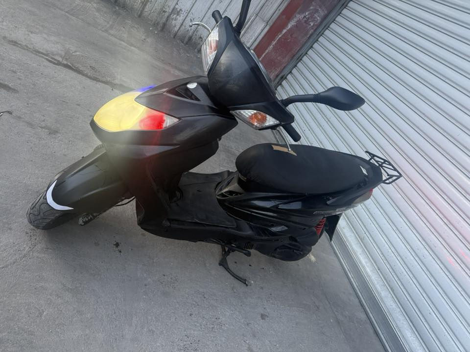 للهم صل وسلم وبارك علي نبينا وال بيته 
سكنس فحل ياباني 🇯🇵🇯🇵🇯🇵🇯🇵
قبق.  نفخ 💨 
ستان كهربائي 
لايت زنون ابيضّ اصفر عالي ناصي 
أشاير دراجه جديده مال جناي والي يدور ياباني اصلي كفرات اصليه.  محرك نقطه صوت مابي اداه بي ترجع لا تبخير ولا تنقيص مكفوله 850 وبيها مجال مكاني الكرخ الصالحيه 
***********
