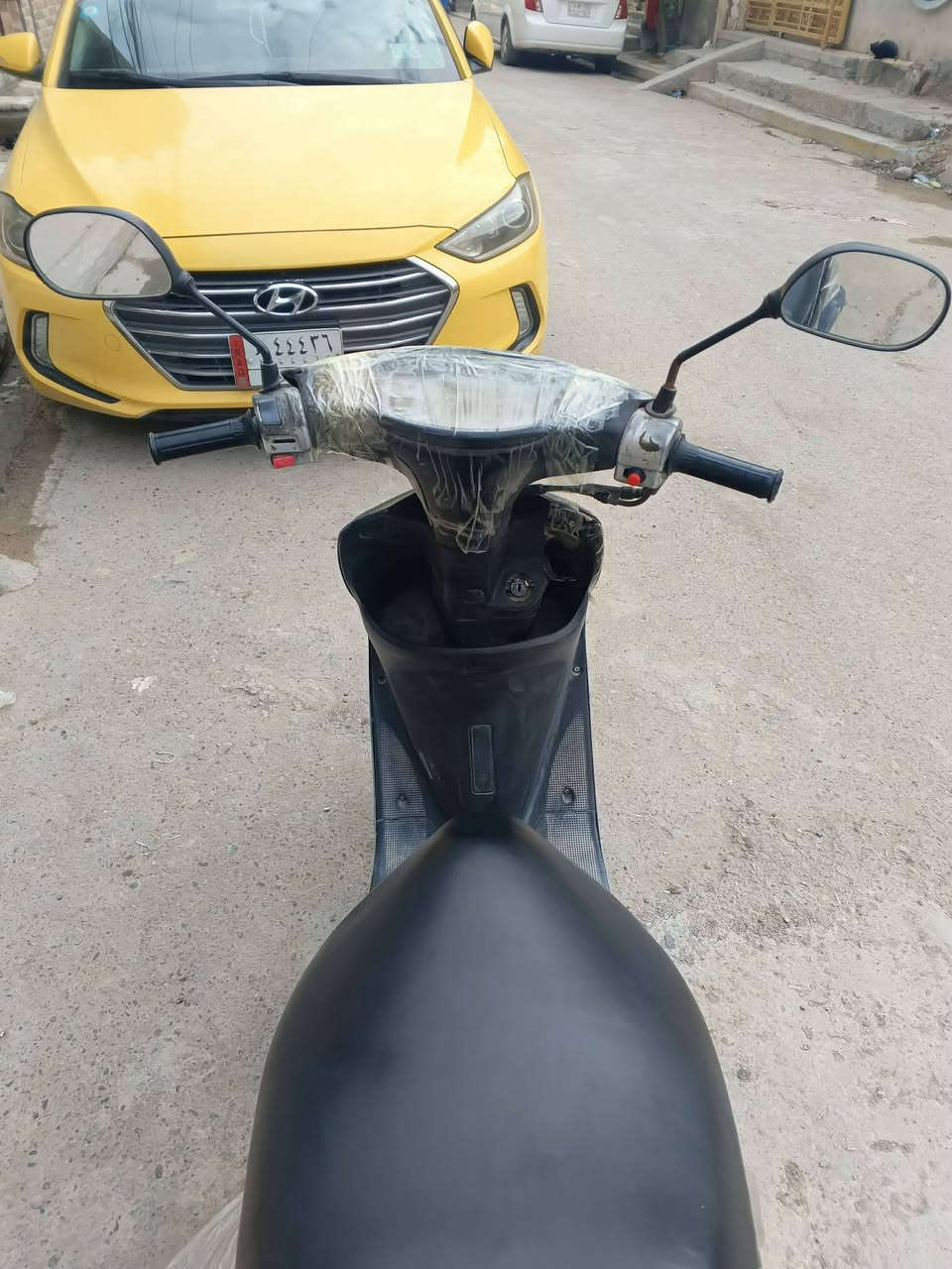 السلام عليكم
عصفوريه للبيع سرعه 60،كابريتر 
شغاله سلف هندر الايت قفل جنطه 
دراجه نظيفه سعر 250.وبيها مجال 
البلديات 
موبايل ***********
