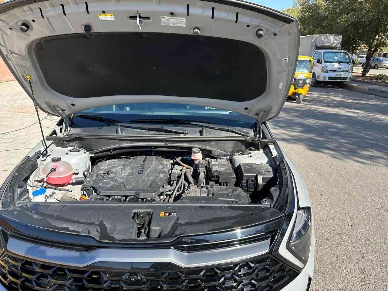 السلام عليكم عندي سبورتج موديل 23 فول مواصفات لون مميز

السياره حادثها جاملغ وباب السايق وبيها الصفحه الثانيه من امريكا كلير

السياره فول مواصفات للاخير بصمه وجلد وشاشه ديجتال

ماشيه 30 الف 

مكاني شارع فلسطين

رايدها ب189 ورقه وبيها مجال

*********** بغداد, العراق
