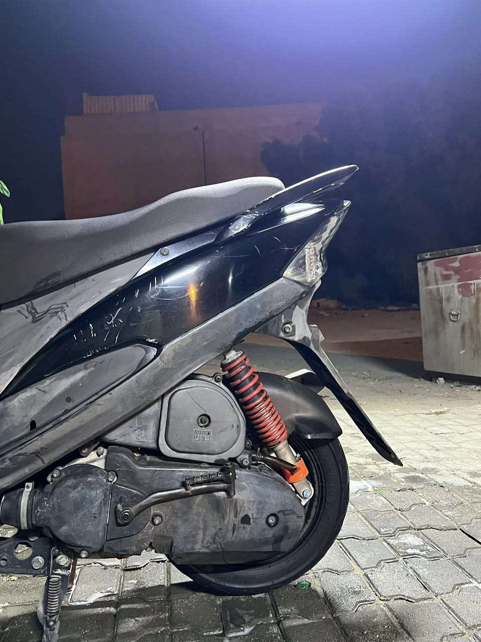 سلام عليكم من رخصه الادمن  دراجه ماكس عدله كفاله بعدها بالكارتون ختم واحد ملحه لا مفتوحه لا معركه مال وكيل جبتها صارلي شهر و هسه صار عندي ضرف و اريد ابيعها سعرها مليون و بيها مجال مكاني بصره ام قصر 
رقمي ***********
