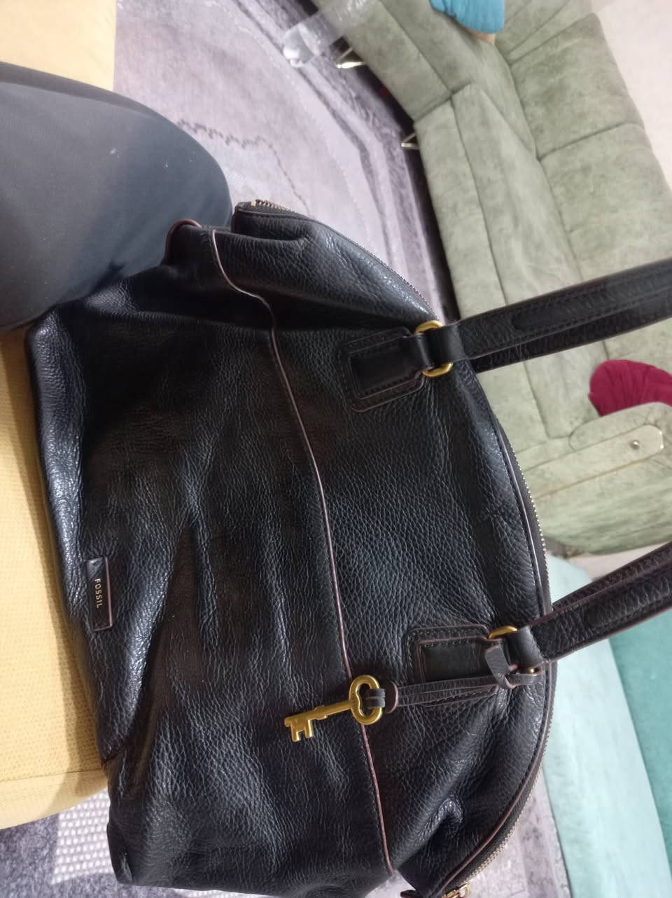 حقيبة فوسيل النادرة
جلد اصلي


**إذا كنت صاحب هذا الإعلان وتريد حذفه لأي سبب، رجاءا أرسل رسالة إلى الدعم الفني**