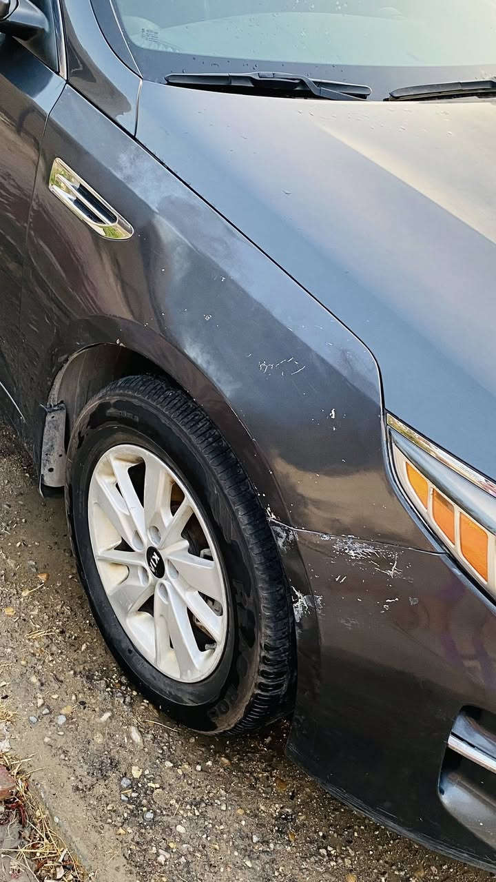 السلام عليكم
اوبتيما ١٦ امريكي ماشيه ١٠٠ ميل 

مكفوله من التبديل بيها صبغ و تصليح جاملغ امامي الايمن فقط بدون دواخل مكينه كير كفالة حجم ٢.٤  

منضومة تبريد جديده حداديه + تخم تاير جدد قبل شهرين مبدلات 

كامره بلاديه دواره وي الاستيرن حساسات بلاديه بيها ٣ انضمة قيادة 

اشاير بالمري + الايت العالي زنون ابيض

السيارة كلشي ماناقصها 

ببها جراد قليل بالقمارة + البنيد + تصليح بسيط في الشاصي الخلفي الايمن

و عندك السونار موجود بالمنشور + حادثها هم موجود بالمنشور 

واتساب 📞 ***********

السعر 105$ بيع مستعجل
