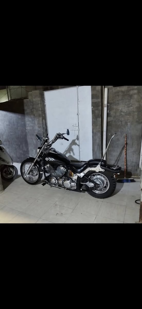 السلام عليكم شباب من رخصت لأدمن دراجه هارلي داكستر الحجم 400 فول نضافه دراجه كولشي مناقصهه نفس ما بل صوره للبيع دراجه اوراق ليس مرقم الشراي يتفضل خاص أو اتصل ع رقم ***********
