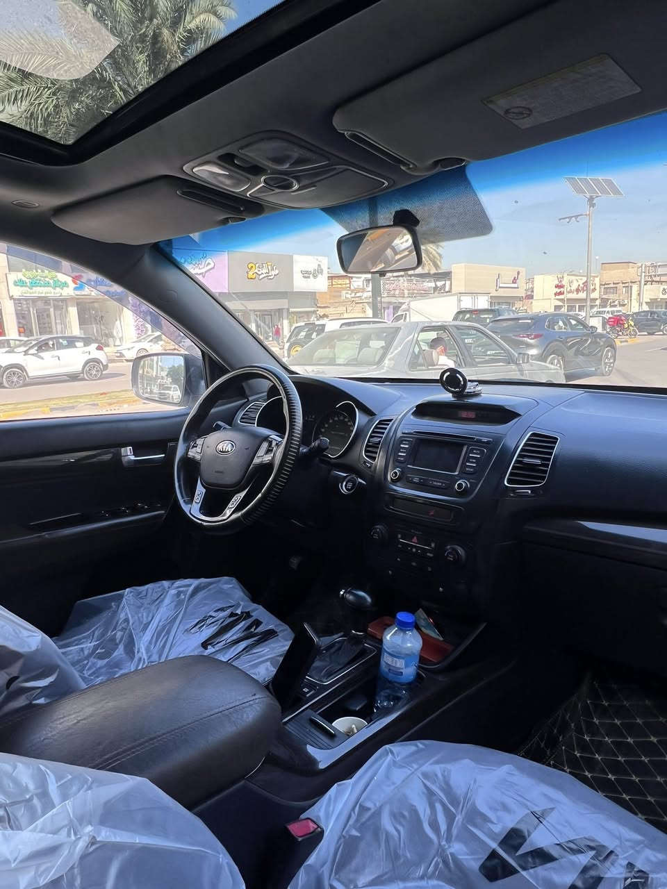 سورنتو ٢٠١٤خليجي فول موصفات
6سلندر 
٧راكب 
كلشي شغال 
تدفئه تبريد 
حداديه جديده 
بيه صبغ قطعتين بدون دواخل 
مكفوله من الفتح او تبديل 
رقم بغداد الجديد هزه جديده
مكاني بابل 
السعر165 وبي مجال 
***********
