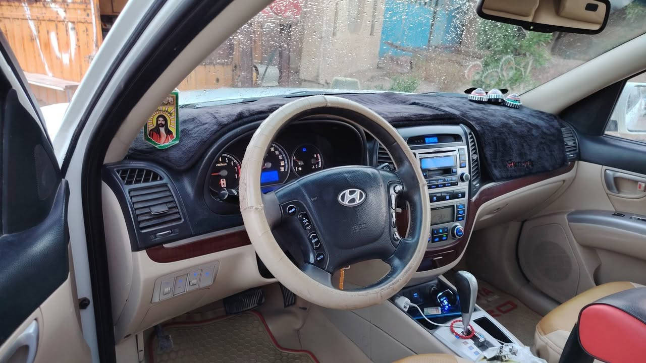 سنتافي خليجي ٦سلندر. محرك ٢٧٠٠ رقم بغداد باسمي موديل٢٠٠٨ مكفولة كفالة عامه. فقط. باردات وموضحه بلسونار مع المنشور... كير محرك. مشروطات تخم. تاير تخم صدر سياره كلش كلش جديده. ٧راكب ٣قطع تبريد داخل بيجي وجوزي.. تحكم. استيرن بونراما.. منضومه بانزين. جديده منضومه تبريد٠ جديده.  شاد منضومه كاملة سعره ١٢٥   وتبريد ثلج مكان السيارة واسط.. الكوت. ***********

