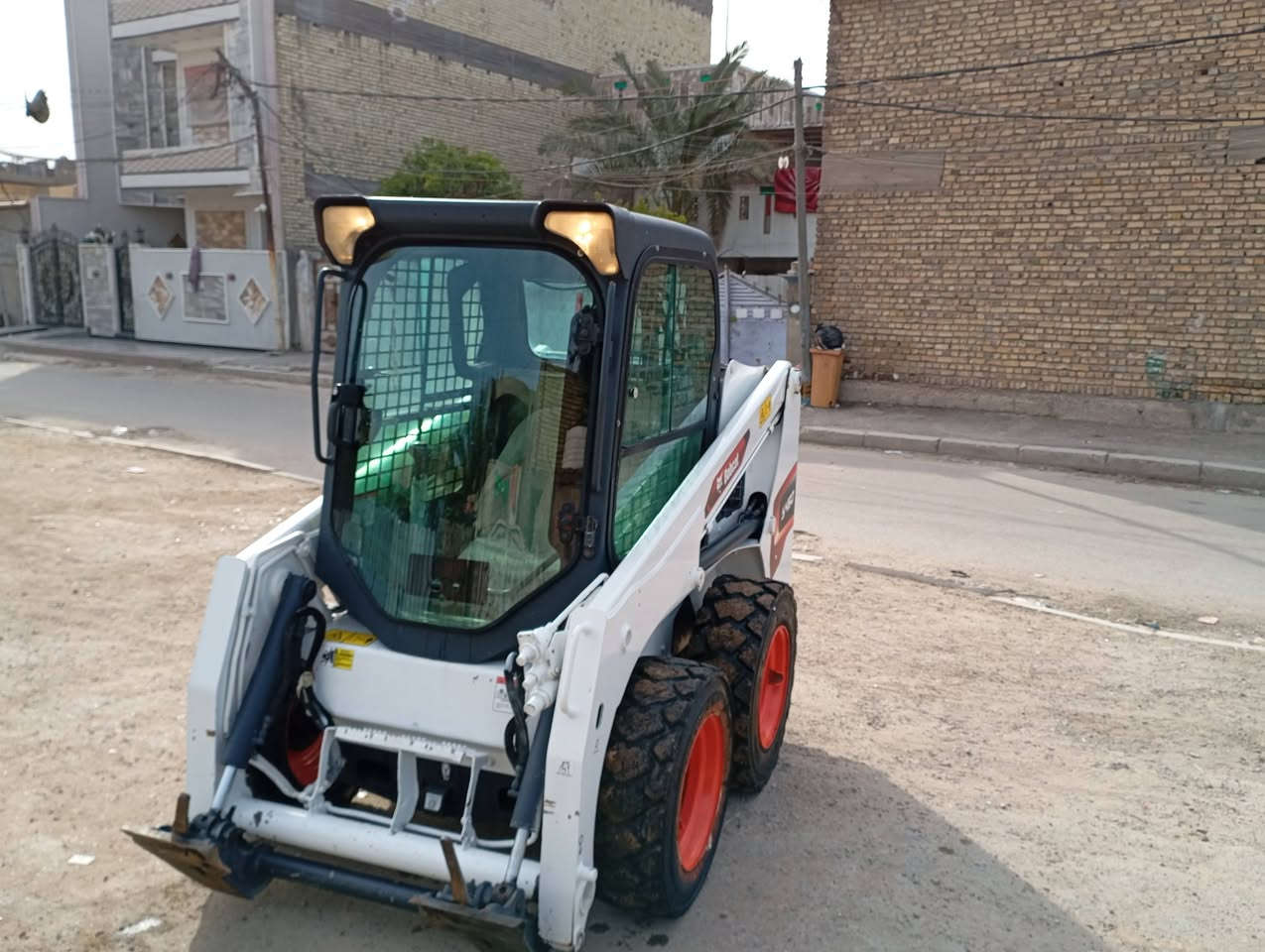 سلام عليكم شفل 450البيع الشفل خير من الله الاستفسار على الرقم التالي /‏‪0772 673 5250‬
