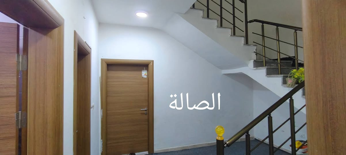 للبيع أو مراوس دار في مجمع الإميرات الأول 250متر سند حر موقع مميز قرب جامعة الكفيل للستفسار أكثر الاتصال على الرقم ***********
