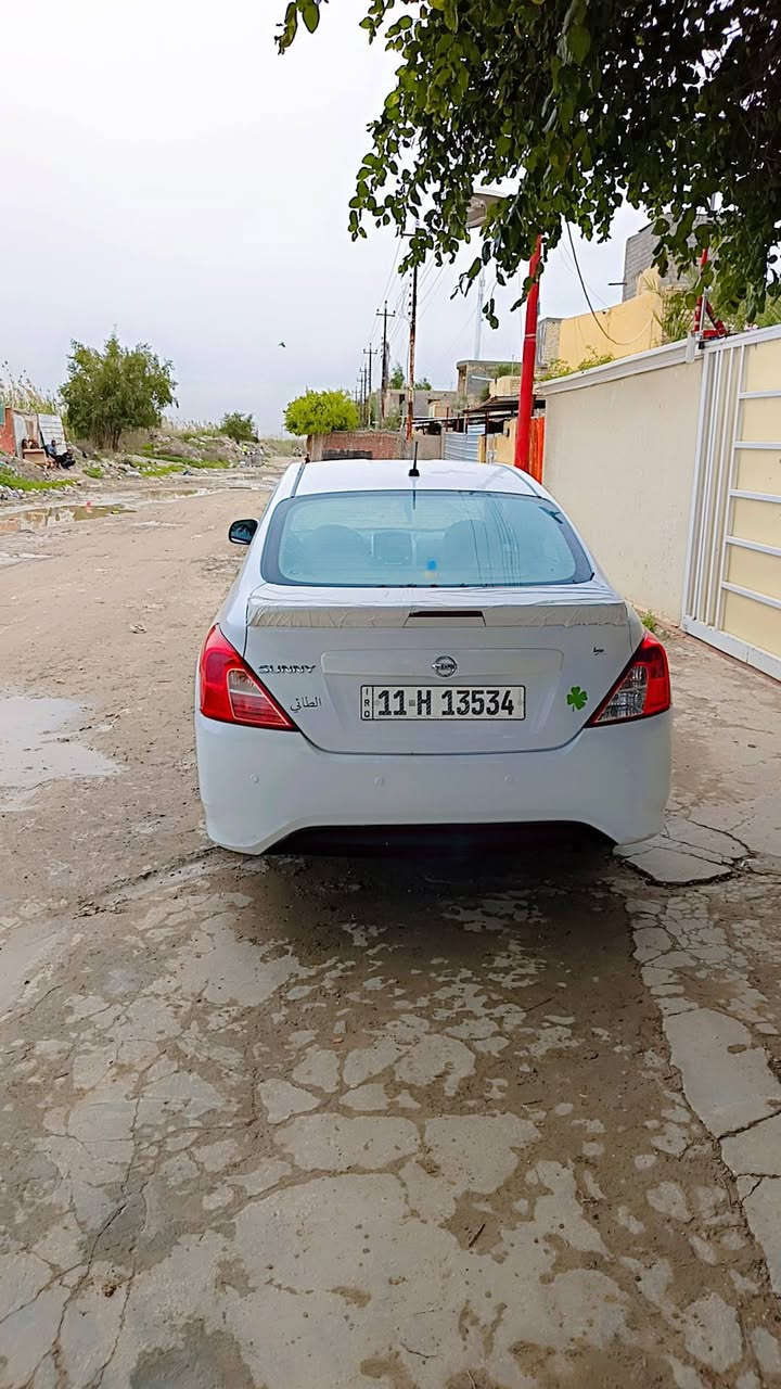 السلام عليكم
للبيع نيسان سني هندي 🇮🇳👳 
موديل 2020 
سيارة جاهزة ومناقصهة شي 
كير محرك تبريد خير من الله 
مكان تاجي سبع البور 
سعر ٩٨ مجال قليل 
شراي يتصل ***********
