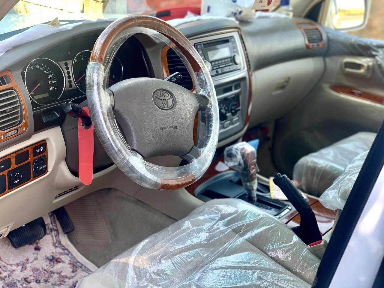 لاندكروز مونيكا 2006 مكفوله كفاله عامه GXR كير و محرك مكفول وبشرط ماشيه 97 الف حقيقي حيل نضيفه ***********
