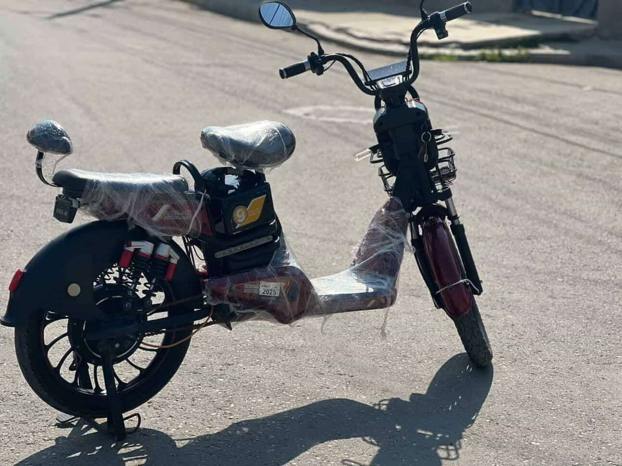 السلام عليكم
ماطور سكل للبيع حجم 20 kore .m.r

                                 🛑المواصفات

🛑4 باتري

🛑عقل مال تيسلا 

🛑نضام R

🛑لايت زنون🫵

🛑شاشه تضهر بيها اي عطلة

🛑بي نضام بلوتوث🔥

🛑3 نمرات

🛑 تنبيه: هوا جان ٤ نمر بس بداتلو عقل مال تيسلا صار3

                      🛑من ناحيه الاضرار 

بس عيب في كفر الرجل وكسر في قعاديه السايق كلو إذا أصلحو ما يكلف 5 آلاف

                                  🛑  من ناحية السعر

300 وبي مجال للشراي💙🌹
          
                                التواصل 
🛑 يا امه خاص 
 
                 OR
***********
                                 

                            والسلام عليكم🌹💙
