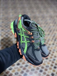 ازيكس • مقاس ٤٤ • ٢٨ سم