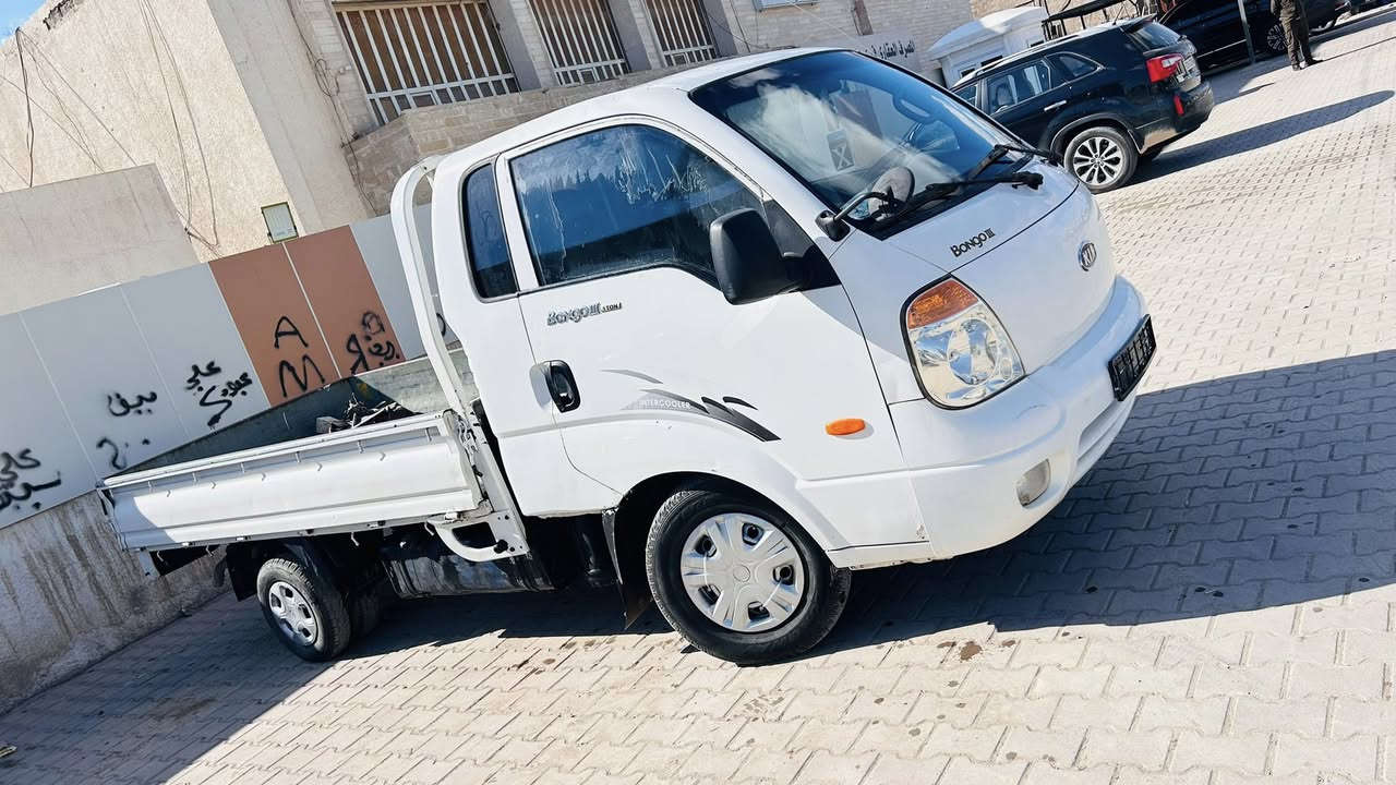 كيا بنكَو ٢٠٠٧ ادوات

محرك ٣٠٠٠ مسكر ٢٣

كير شرط

محرك شرط

صدر شرط

تايرات شرط

تبريد بس غاز يريد

كهربائيات بس الضوه الداخلي مايشتغل

غرفتها نظافتها ٨٠٪

مكان السياره العلم

السعر ٥٥ وبيها مجال
للاستفسار ***********
