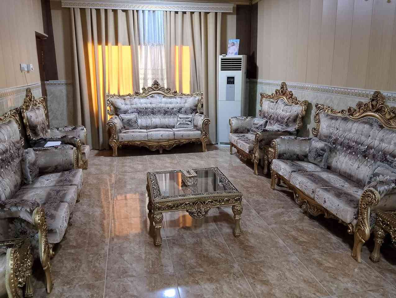 سلام عليكم للبيع تخم ونص 15 مقعد استعمال قليل نظافة 95%مع 4 طبلات صغيرة ووحدة جبيرة سعرة  ٩٥٠ الف المكان الرمادي ***********
