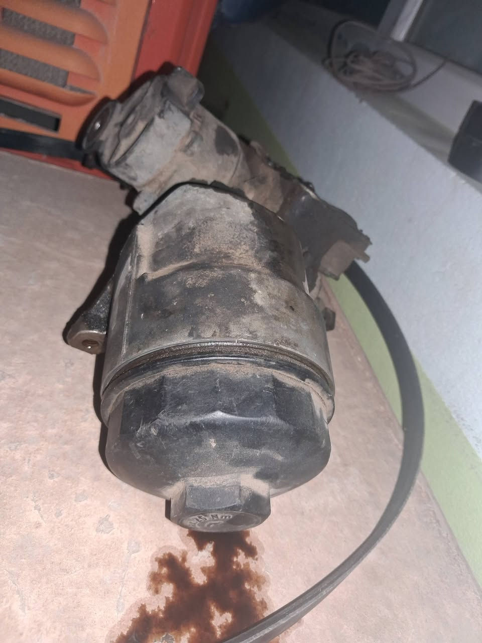 للبيع قاعده مال فلتر مال بي أم بومه بسعر ٢٥ بيه مجال شغال لوك ***********
