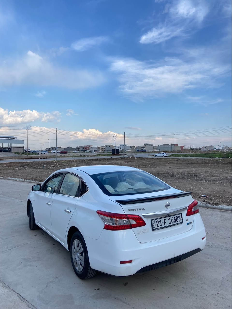 نيسان سنترا موديل 2014  خليجي  كلين بدون صبغ بيها ملاحظتين تعديل بسيط سياره ماشي 132 كيلومه تر حقيقي من شركه لعد هسه يم شخص واحد سياره احلا من صور گير محرك تبريد وتخم كلهاشرط رقم سنوي جديد الي 2027  سعر بلاش 105 و مجال بسيط عنوان سياره قضاء بردرش رقم تلفون ***********.   اسياسيل *********** اتصل اكر, نينوى
