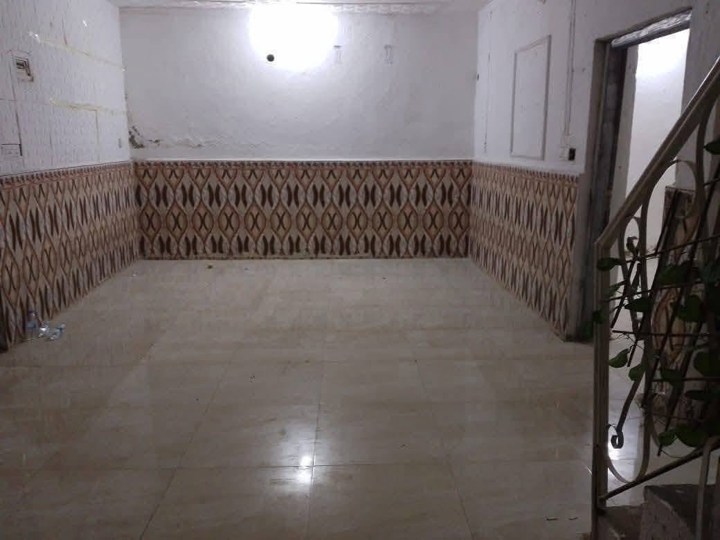 السلام عليكم مكتب عقارات الشمس  مقابيل المستشفى التركي !!!
                         بإدارة ((أحمد الگريطي))
                    
    ☎️***********
                        ☎️***********

🏠دار للإيجار مساحه ٢٠٠م طابق ارضي جدا نضيف يحتوي على غرفتين وصاله وكليدور ومطبخ ومجمع صحيات وكراج سياره

⁦^⁠_⁠_⁠_⁠_⁠_⁠_⁠_⁠_⁠_⁠^⁩⁦<⁠(⁠￣⁠︶⁠￣⁠)⁠>⁩⁦^⁠_⁠_⁠_⁠_⁠_⁠_⁠_⁠_⁠_⁠^⁩

🌎الموقع حي الجزائر قرب صيدلية مرجان 

⁦^⁠_⁠_⁠_⁠_⁠_⁠_⁠_⁠_⁠_⁠^⁩⁦<⁠(⁠￣⁠︶⁠￣⁠)⁠>⁩⁦^⁠_⁠_⁠_⁠_⁠_⁠_⁠_⁠_⁠_⁠^⁩

💰💸قيمه الايجار 300
