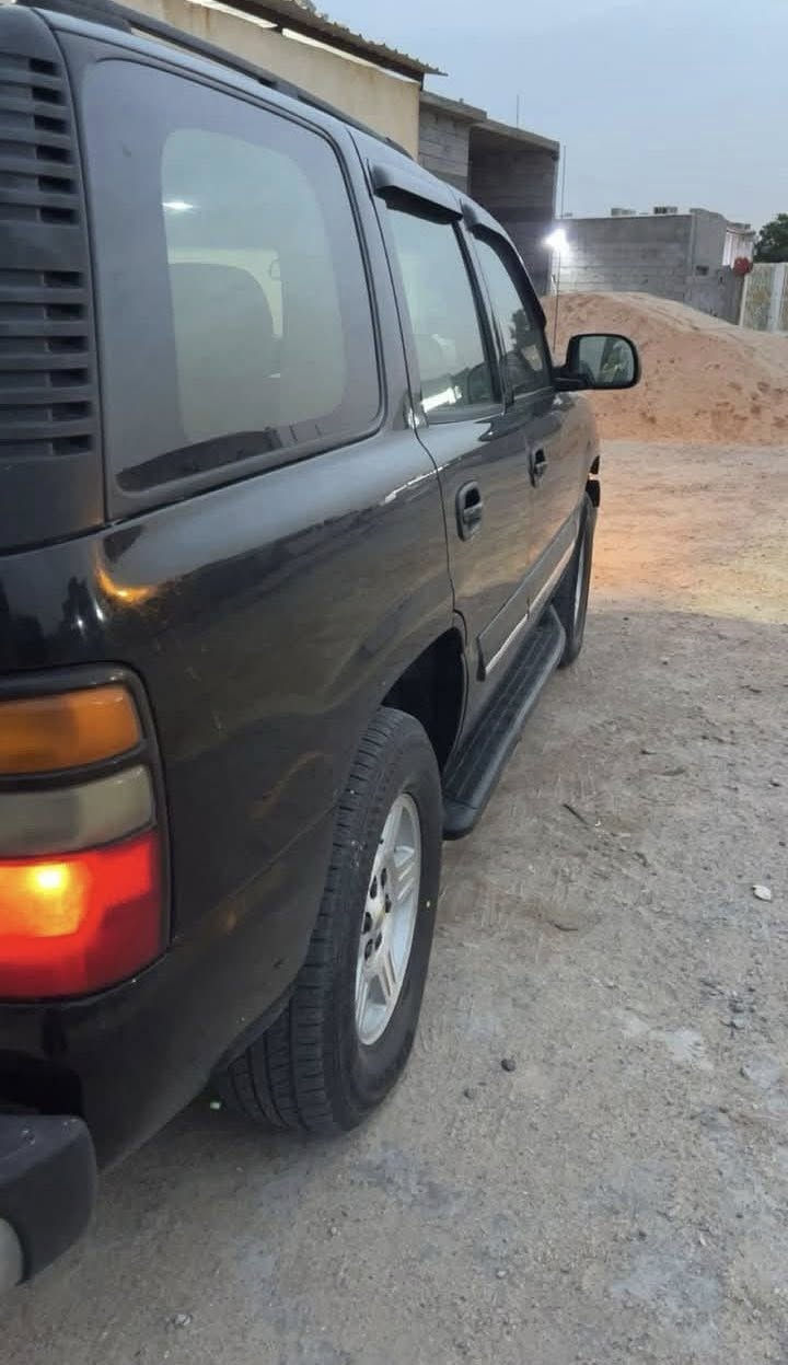 سلام عليكم  

تاهو بتره 2004  
رقم بصرة باسمي (شرط تحويل)  

السيارة صبغ عام تغيير لون  
جاهزة، 
تبريد + حدادة + كهربائيات كلها شغالة 100%  

العنوان: البصرة / الزبير / البترو  

السعر: 125
📞 ***********
