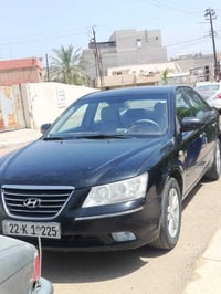 سوناتا للبيع موديل 2009 خليجي محرك 2000 مكفوله من الحادث صبغ قطعتين جا...