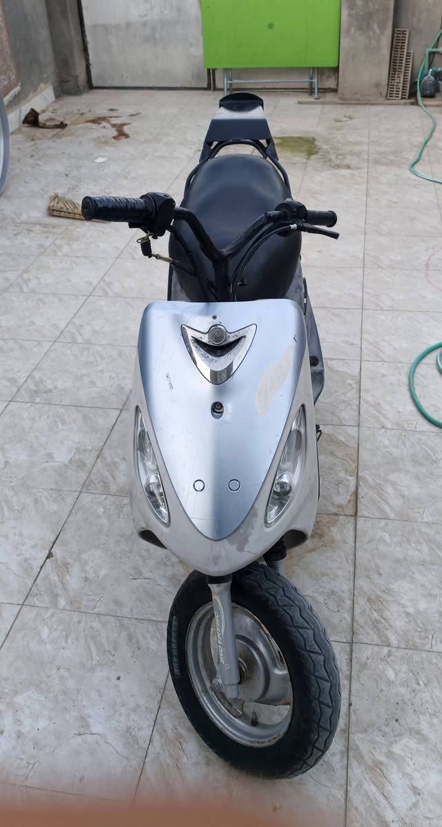 ماكس منغولي للبيع
بوشه 55 شلعه و معدل 
مكاني ناصريه مركز قرب محطت لقطار 
السعر 450 و بيهه مجال 
تواصل ***********
