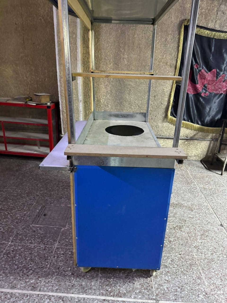 سلام عليكم عربانة للبيع استخدام اسبوع تصلح للحلويات والبن والبلبي مكان بغداد مدينة الصدر
الرقم ***********
