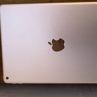 ايباد ٩ • ٦٤ • نضيف