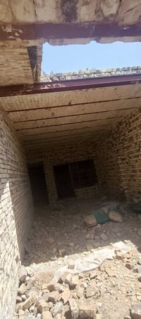 للبيع - كدامكم الصور البيت يتكون من غرفتين + صاله + مطبخ +  استقبال فق...