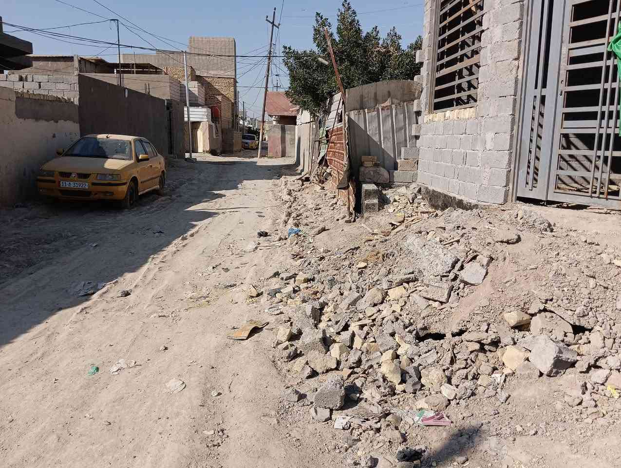 السلام عليكم بيت للبيع هيكل بابو خستاوي بفرع منصور السماج مساحه 200 م يتكون من غرفتين واستقبال وكلدور ومطبخ وحمام وصحيات بيت يعتازله بس لبخ وسيراميك
السعر اتصلوا على الرقم 
***********
