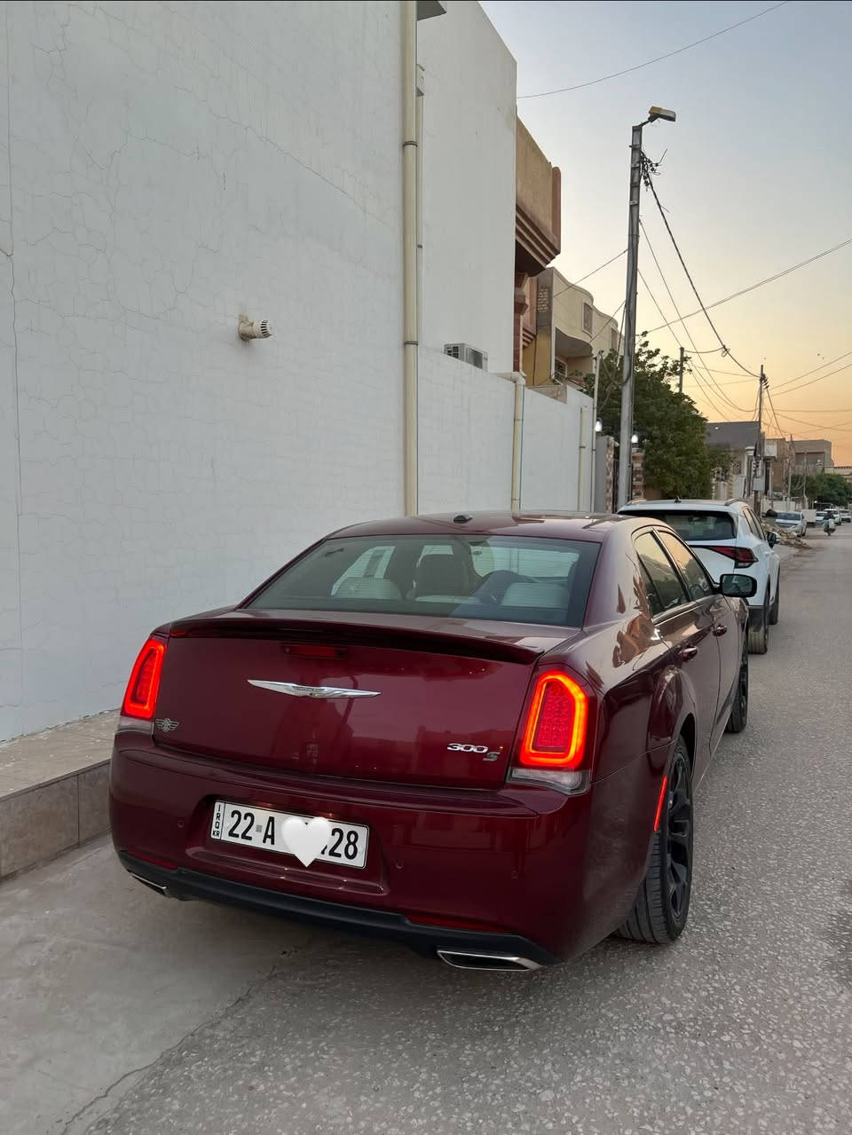 كرايسلر اوباما S300 {خليجي هارلم} 2019
فول مواصفات عدا الرادار الامامي 

بانوراما ✅

فول فول تدفئه تبريد كشنات 
تدفئه تبريد كلاصات 
برده خلفيه 
حساس امامي خلفي
وباقي المواصفات معروفه 

ملاحظه/ السياره خليجيه مكفوله كفاله عامه واكفه باب البيت صار بيها طخه جداً بسيطه بين البابين راجعه pdr ما مبينه ابد ولا 1‎%‎ شغل بلادي بمعنى الكلمه 

ماشيه 119 الف كيلو km 

كير مكينه حداديه تبريد كله مكفول 

السياره بأسمي شخصياً شرط المداور وكاله ما اسوي نهائياً 
والمداور يكون بنفس الاسبوع الي تنباع بي السياره (مرتبط بعمل مو كل وقت اكدر افرغ نفسي )

السعر 280 ورقه وبي مجال بسيط مكاني بابل-الحله 
رقمي *********** التفاصيل كلها مذكوره اتصل وبيك خير وتدلل 

ميعجبك السعر اذكر الله واعبر المنشور🤍
