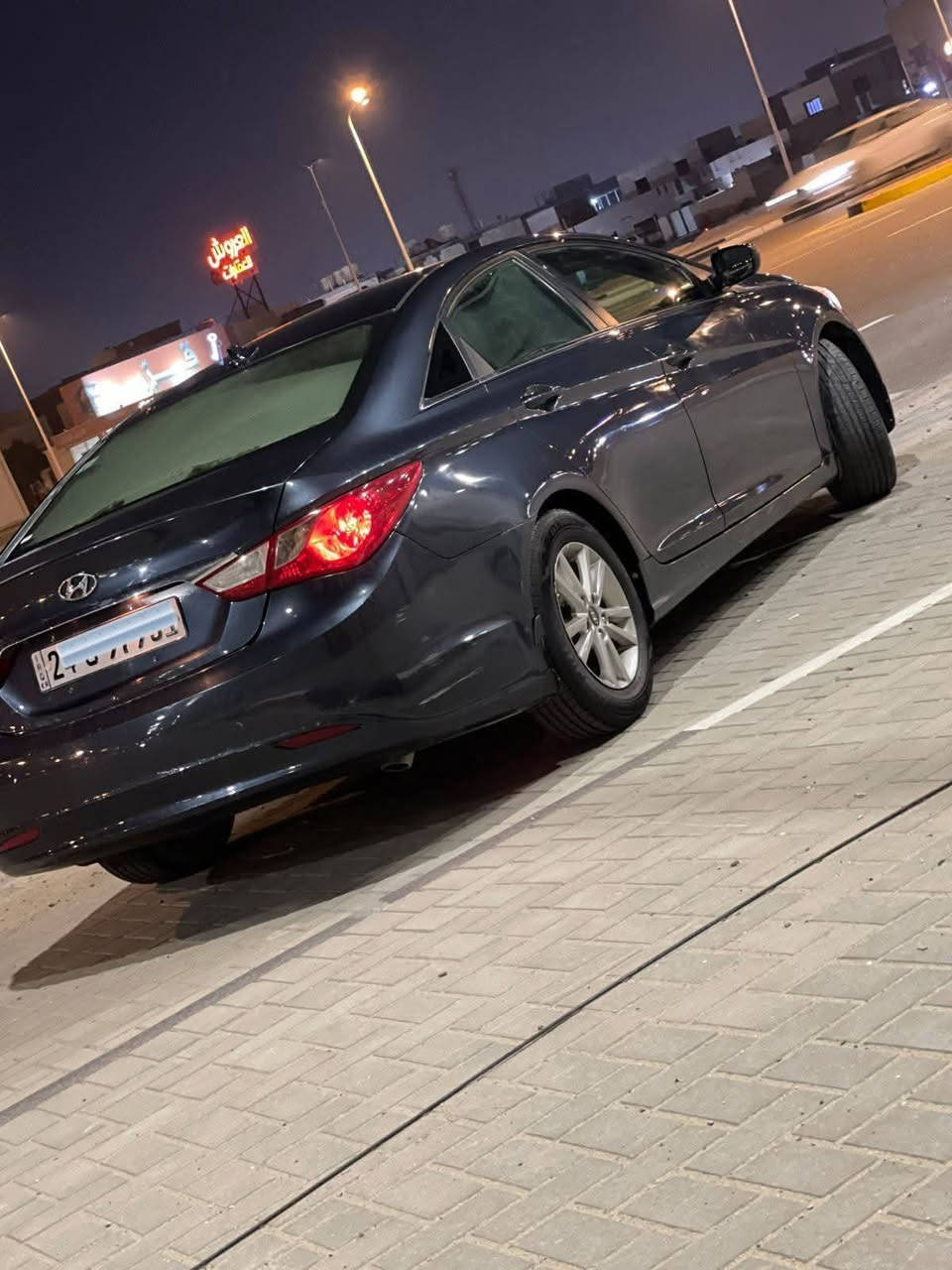 سلام عليكم
سوناته موديل 2013 

أدوات أدوات كصه جنطه 

دخول جديد 

مكينه بانزين بل كارتون 

دواخل عسلي 

كروز سرعه 

تحكم ستيرن 

ريموت تقفيل تفتيح شغال 

تخم تاير جديد 

حداده زيرو 

منضومة زنون 

مري شفط 

دشبول فطر مابي 

تتفه تبريد كشنات 

ارقام وسنويه ع رقم الشاصي 

السياره ربع ما ذب عليها 

وتجي إذا مو احله من صور اخسرلك تعبك 

المكان البصره ***********
