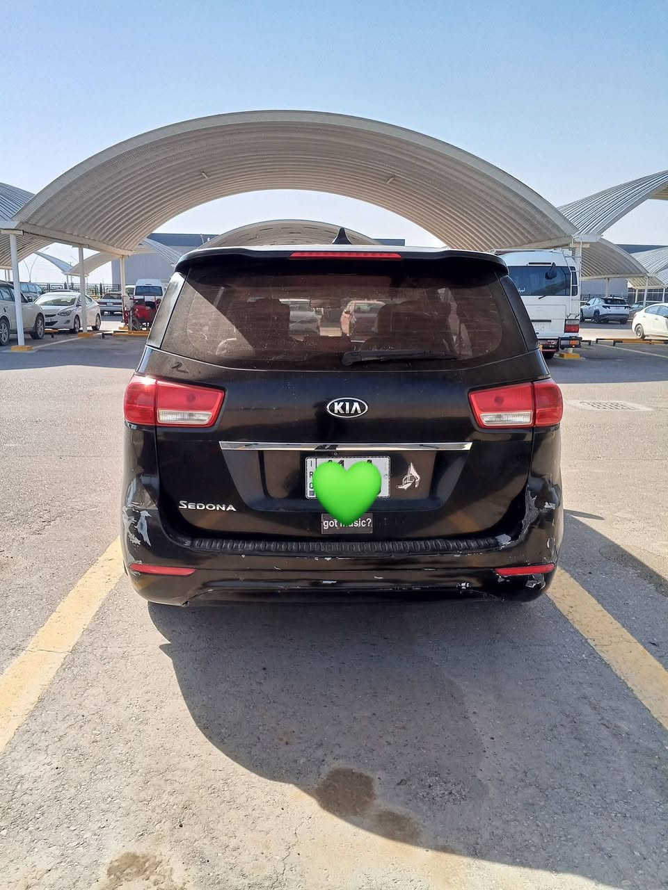 سلام عليكم
سيدونا 16 رقم بغداد حادثه موضح بلصور وبيها جاملغ خلفي بلعراق سعرها 145 
***********
