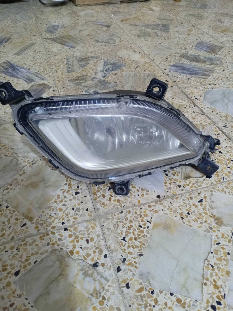 اللايت سيراتو ١٧ ابو اللد اصلي شغال إذن طاگة. بقية الغراض و المروحة تفصيخ مال فورتي ١٧ سعرهن كلهن ١٥٠ الف مكانهن النجف


**إذا كنت صاحب هذا الإعلان وتريد حذفه لأي سبب، رجاءا أرسل رسالة إلى الدعم الفني**