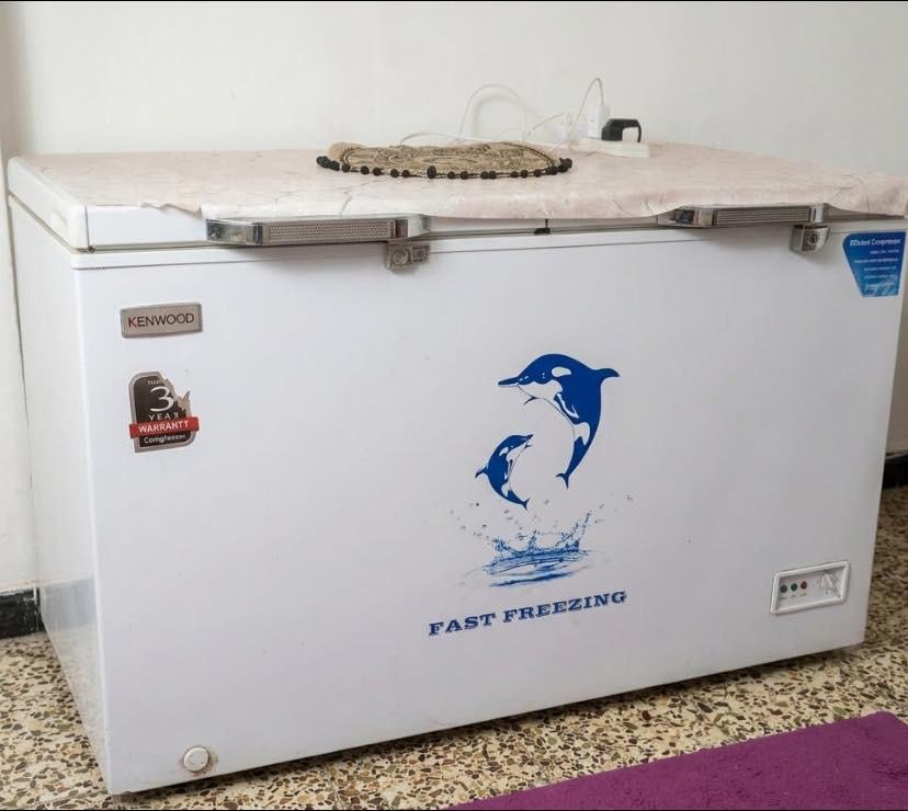 ثلاجة ام بابين ومجمده بابين  اخو الجديد ماصار شهرين من جبناها للاستفسار ***********
