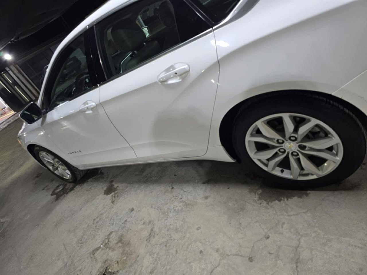 السلام عليكم
امبالا 2019
محرك 3600
تبديل قبق جنطة حادث خفيف جداً 

وبيها حالوب خفيف

مواصفات Lt

رقم سليمانية بأسمي 

السيارة ماشية ١٦٤ كيلو قابلة للزيادة

السعر 140 مكان السياره الديوانيه اي ستفسار اتصل على صاحب السياره 

للاتصال ***********
