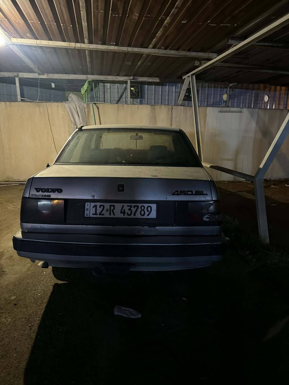 السلام عليكم
ڤالڤو للبيع حجم 460 موديل 1992
رقم نينوى باسمي كابون بنزين بيها 
بيها نص جاملغ الورى السائق مصلح
 وما مصبوغ وباب الورى السائق مبدل
 ومصبوغ باقي الهيكَل شرط 
السعر 19ورقة وبيها مجال 
***********
