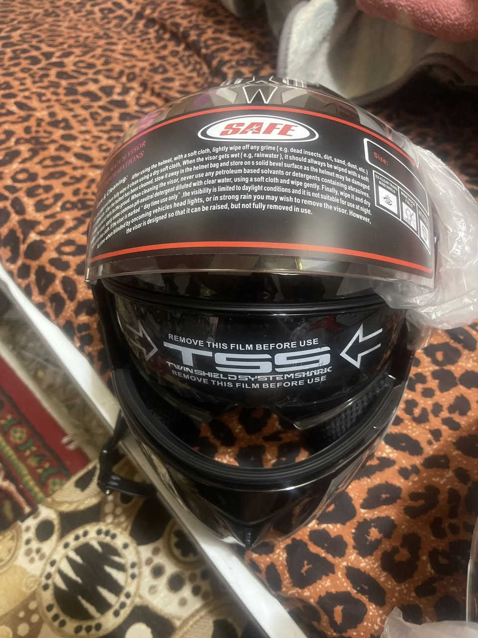 خوذة عدد 2
قيمهم وبالعافيه 🧡
***********
