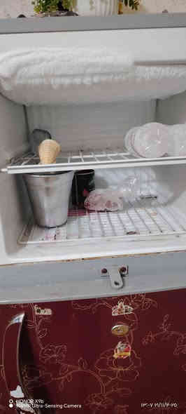 السلام عليكم ثلاجه للبيع نضيفة وجمد السعر 100وبيهه مجال الاستفسار ***********
