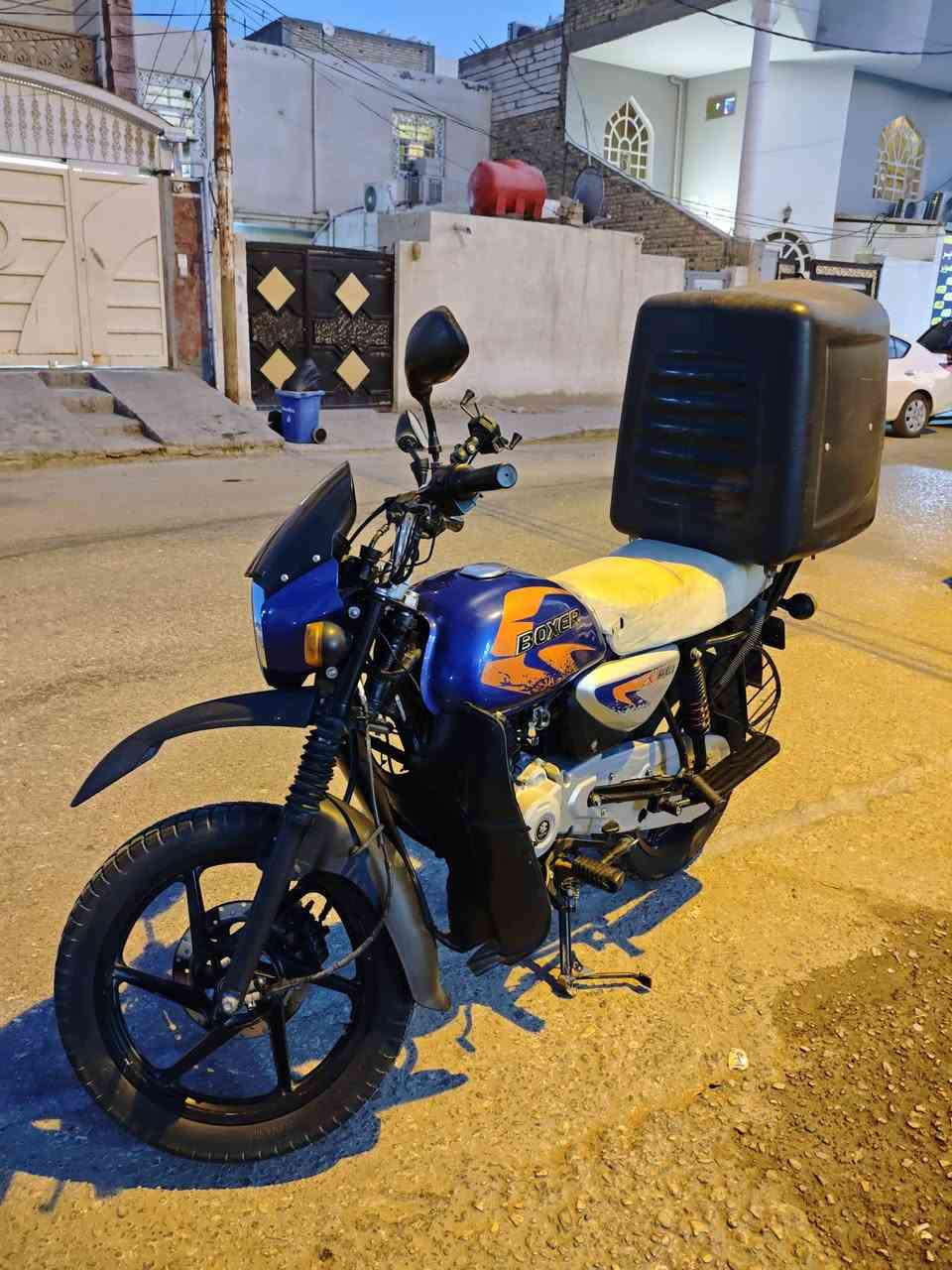 السلام عليكم اخوان بوكسر للبيع مديل ٢٣دراجه نضيفه ونصبته حلوه وهستوني مجفته ومعمره على اخر حبايه  رقم نجف نكليزي وبسمي للستفسار ***********
