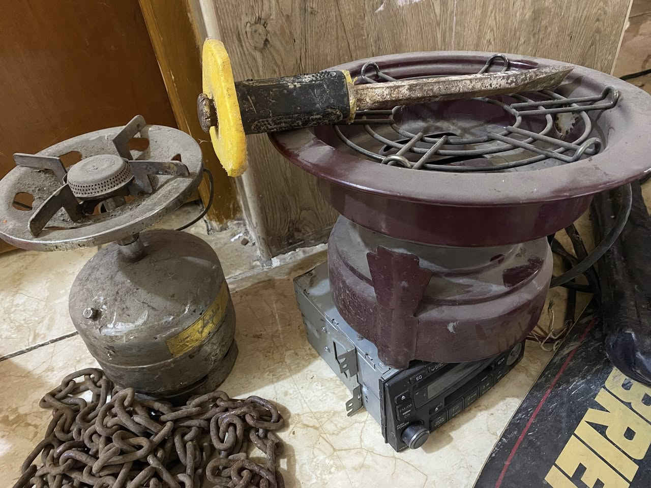 للبيع نشره سياره  وادوات
مكينه ام الفتيله  سنسله  بريمز غاز   مسجل سياره


**إذا كنت صاحب هذا الإعلان وتريد حذفه لأي سبب، رجاءا أرسل رسالة إلى الدعم الفني**