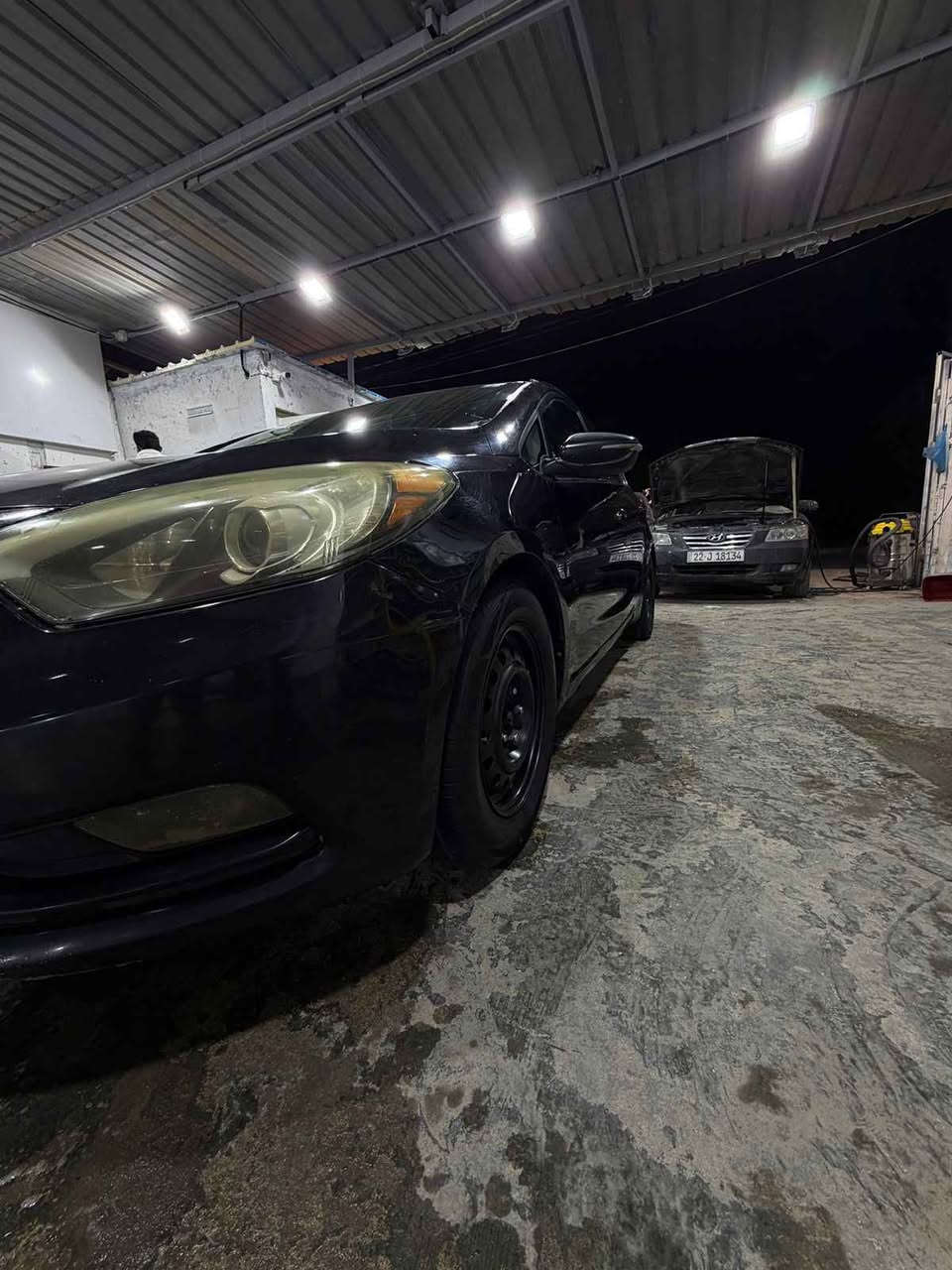 حادث قبق جنطه بدون اي
سلام عليكم للبيع كيا فورتي 2016 وارد امريكي حادثها قبق جنطه مبدل نفس لون فقط شاشه كامره تحكم ستيرن مري شفط 
السعر 108$وقابل للتفاوض شراي اتصل وميكون خاطرك اله طيب للعلم السياره بدون ايرباك وبدون قطره صبغ حته دعامياتها وجاهزه
لأستفسار :***********
*********** كربلاء, العراق
