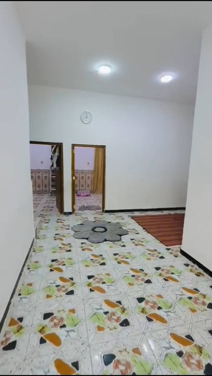 أسعد الله اوقاتكم بكل خير 🌹
بيت للبيع 130 متر طابو زراعي  تنومه صالحية 
شارع جامع ابو طالب قرب جامع غرفتين وصاله ومطبخ وديوانيه وصحيات البناء بلوك  سعر 85 قابل للتفاوض 
 للإستفسار *********** واتساب
