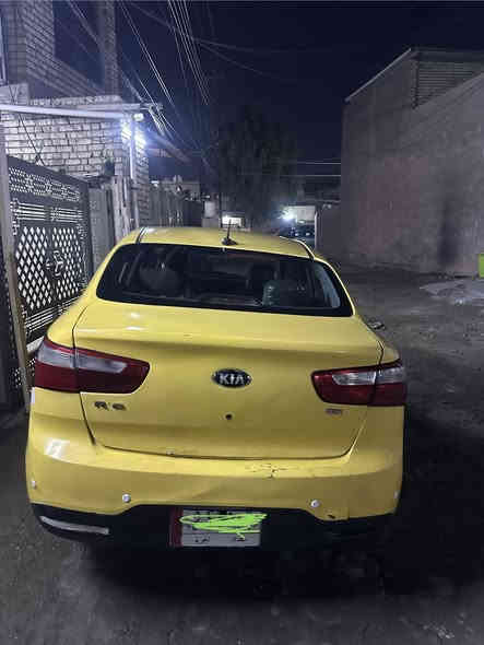 السلام عليكم سيارة كيا ريو موديل 2013 رقم بغداد صورة كدامك موضح كلشي بيها يحتاج صبغ جاملغ امامي وخلفي  سعرها ٧٥ وبيها مجال للتواصل
***********
