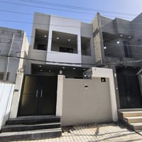 🏡 دار للبيع – النجف الأشرف / حي ميسان قطاع 14 (على ساحة) 🌟 ✨ دار حديثة...