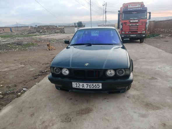 السلام عليكم ورحمة الله وبركاته 
للبيع بي ام (530) محرك (8)اصل
كير محرك شرط تتبريد تدفه وظعيت شركه  كشنات جلت كهرب سلايت ثلاث طكات
طخم تاير جديد طخمها جديد
(موديل 92)  رقم نينوى جديد
شرط التحويل العنوان موصل اخوكم ابوثامر مكلف السعر (70)
وبي مجال شي قليل للاستفسار التصال على الأرقام
(***********) ☎️
(***********) ☎️
