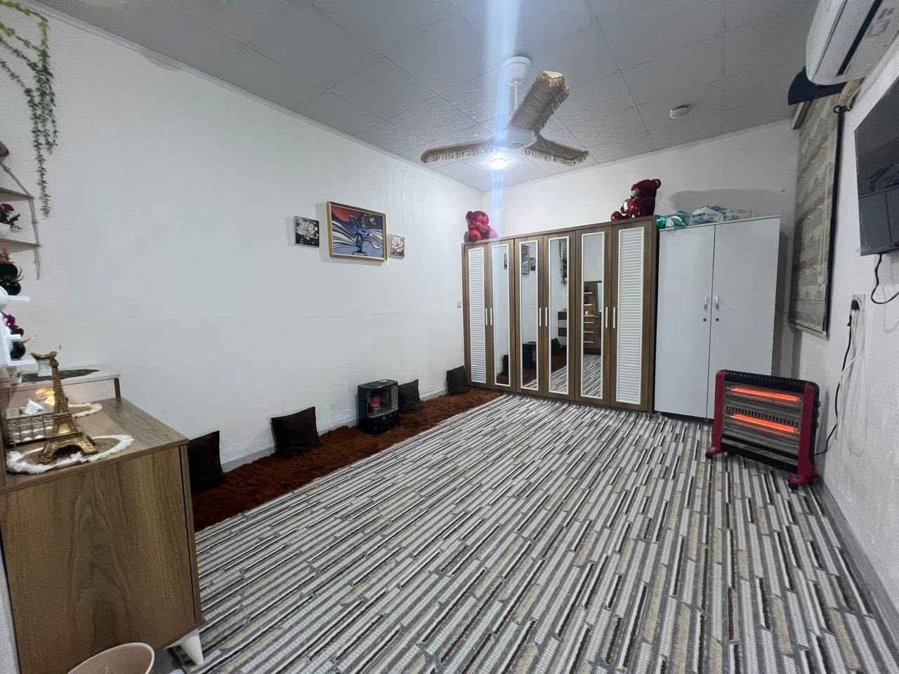 بيت للبيع ب داره كوناره فقط 45 مليون 🔥.
📍~ داره كوناره فرع معمل ماء كلات
                             
البيت يحتوي عل غرفتين وصاله ومطبخ  واستقبال والمساحه 75 متر مربع 
للتواصل ***********
