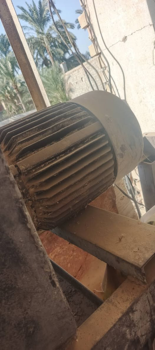 جاروشة للبيع
***********
