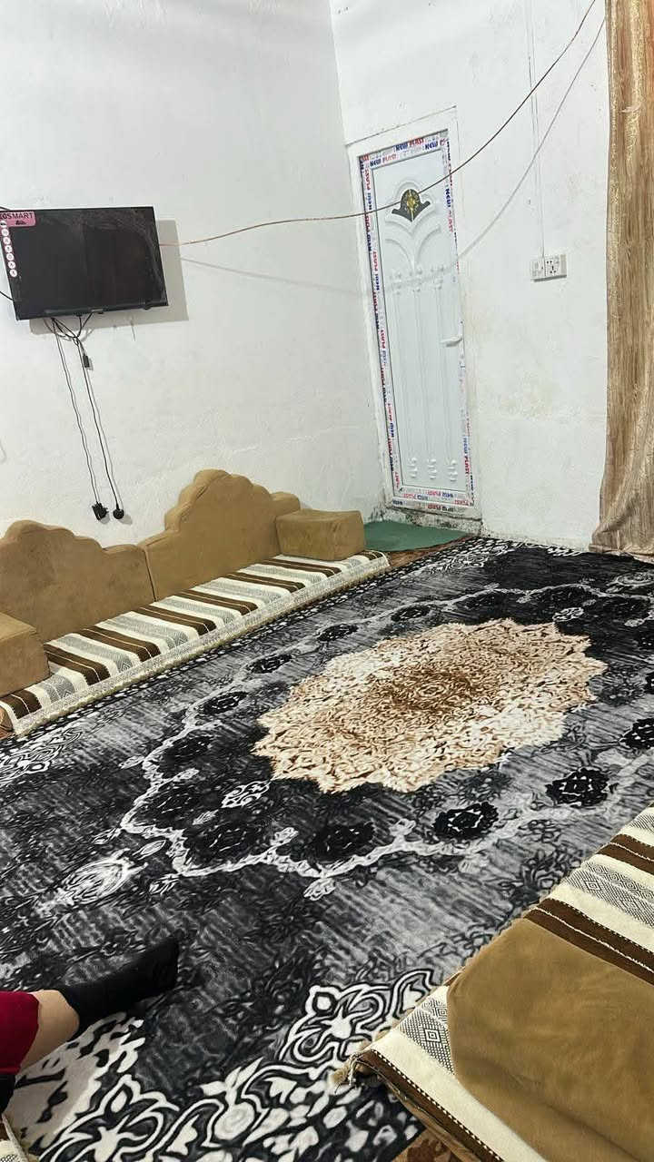 من راعيه مباشر 

بيت للبيع المساحة 100 متر سعر البيع 20 مليون قفل

عنوانه النجف شارع المطار القديم خلف اسواق الامير 

يحتوي على غرفه وصاله ومطبخ وصحيات

البيت بناء طابوك وبلوك سند 25 زراعي مشمول بالتطويب


**إذا كنت صاحب هذا الإعلان وتريد حذفه لأي سبب، رجاءا أرسل رسالة إلى الدعم الفني**