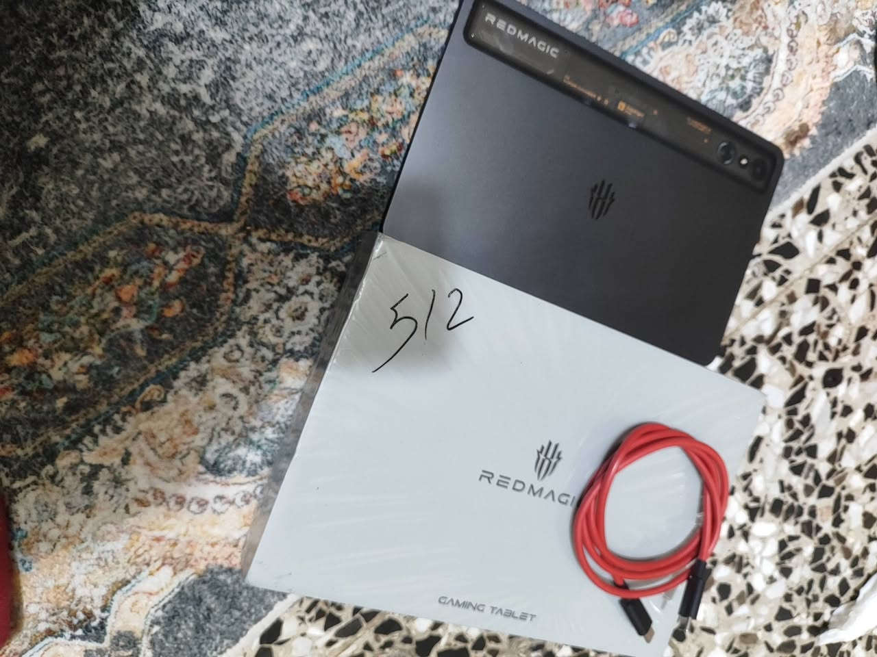 ايباد ريد ماجيك استرا ذاكره 512 مستخدم قليل يعني 20 يوم السعر (775) الإتصال ***********
