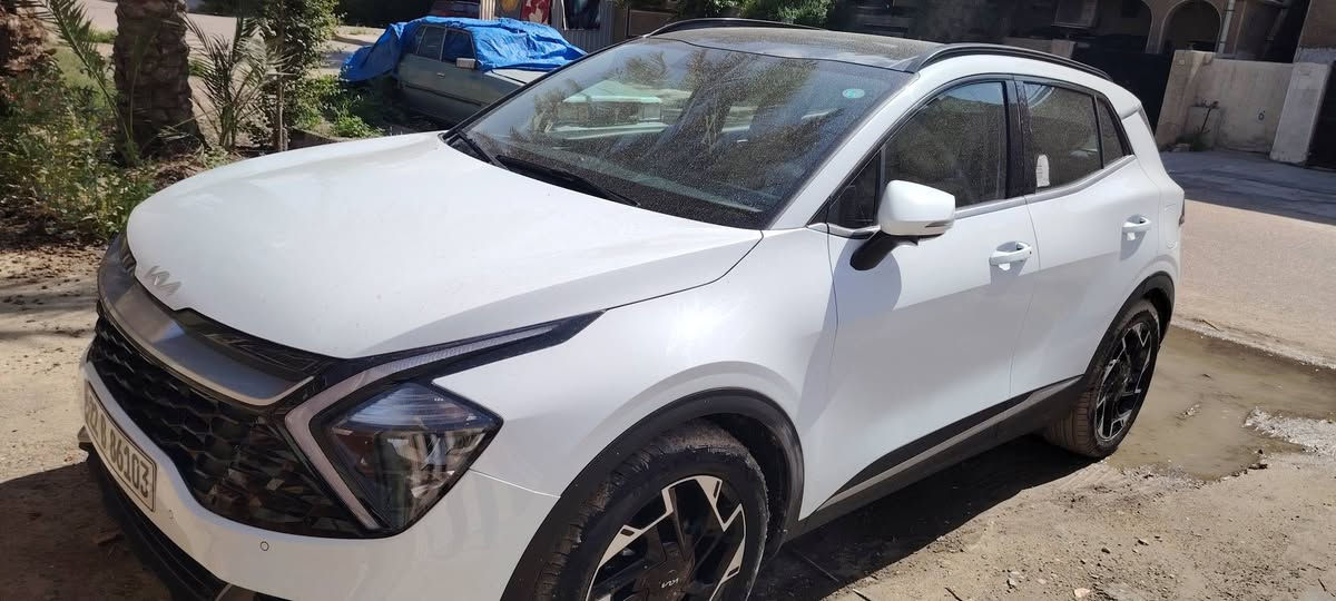 سبورتج ٢٣ فول مواصفات واحد على واحد بيضاء بأسمي مكفوله من كل شي ماشيه ٩٠٠٠ كيلو خليجي رقم أربيل تريد وكاله تريد تحويل موجود بغداد شارع فلسطين سعرها ٢٢٨ ورقه او مراوس بسبعه راكب ***********
