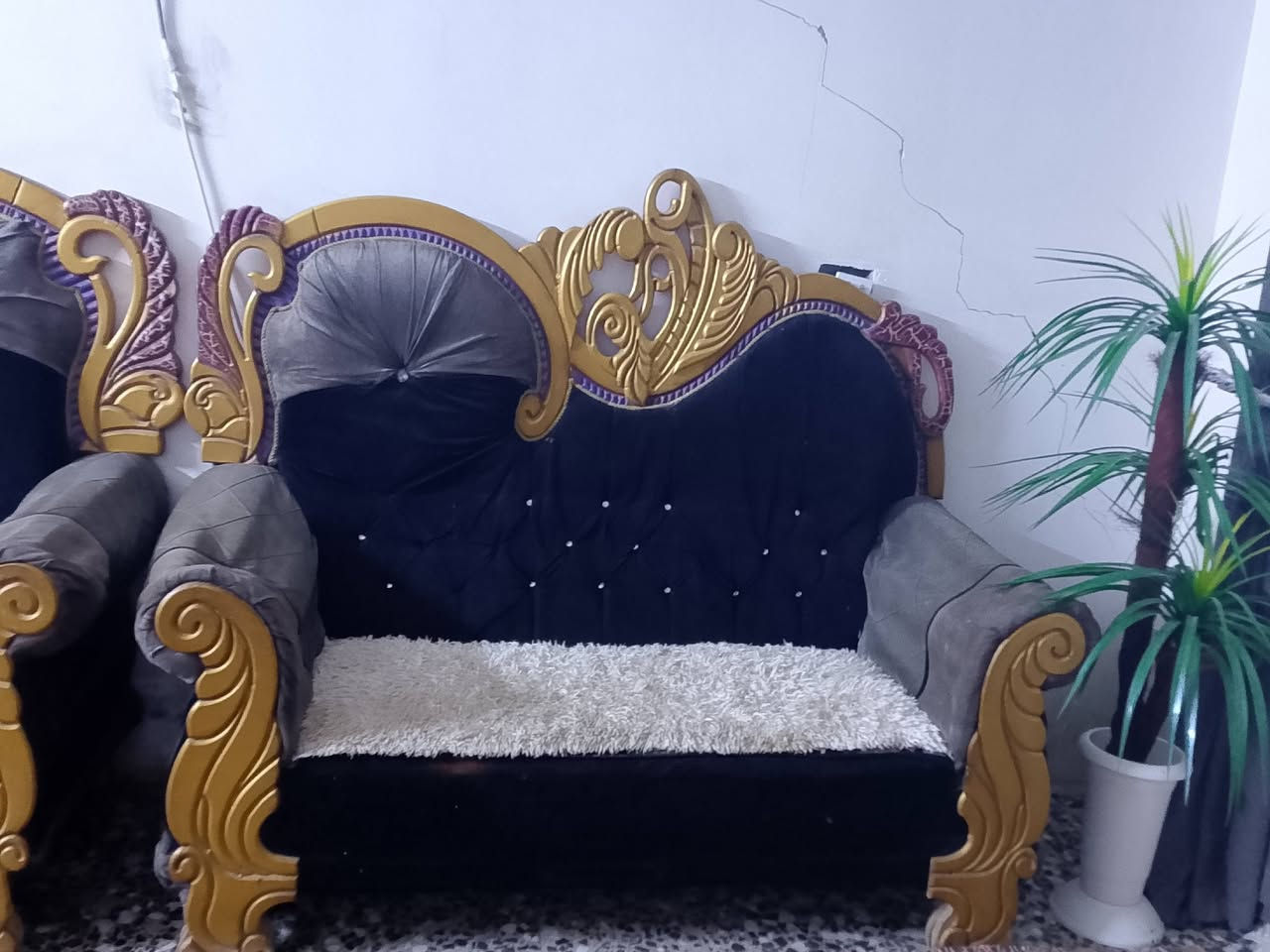 سلام عليكم تخم ملكي وزن الثقيل خشب بي ضرر بسيطة سعر 300 بي مجال
   مكان بغداد شارع الجزيرة


**إذا كنت صاحب هذا الإعلان وتريد حذفه لأي سبب، رجاءا أرسل رسالة إلى الدعم الفني**